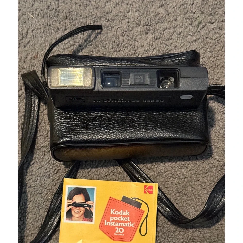 Kodak Ektralite 10 Pocket Camera 110 Film Vintage‎ Black with Case and Manual